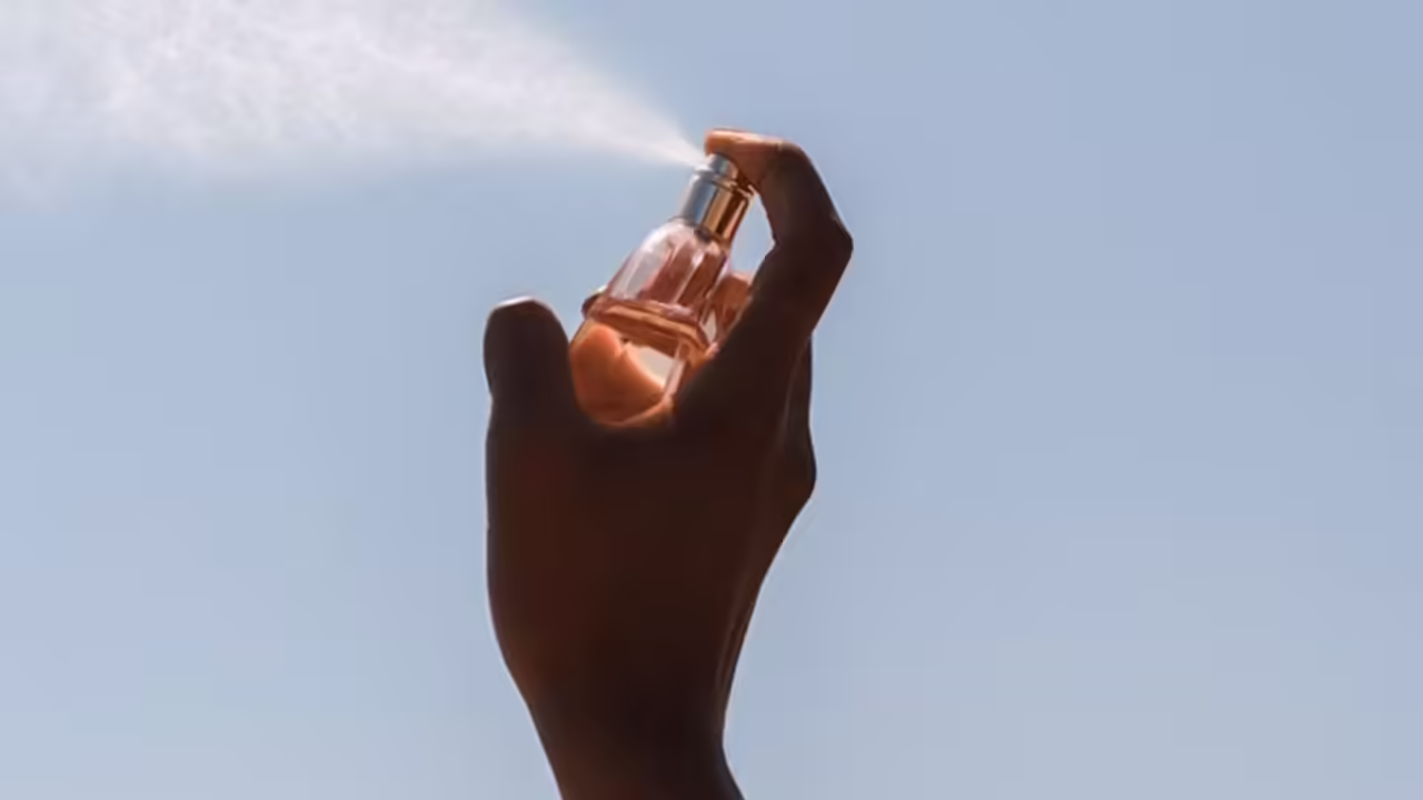 Ontdek Mazaaj Rhythm uniseks parfum met sprankelende nuances